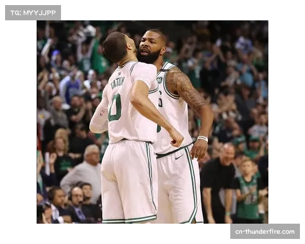 骑士与凯尔特人三分对决激烈，首节命中率双双高企